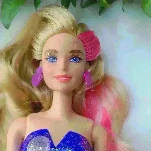 Mattel Barbies lot of 2 color reveal barbie and another one - Picture 6 of 16